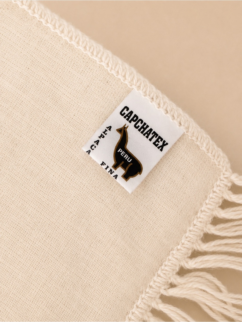 Capchatex Peru 100% Alpaca Ivory Fringe Scarf Made in Peru Soft Luxury Wrap - Picture 6 of 7